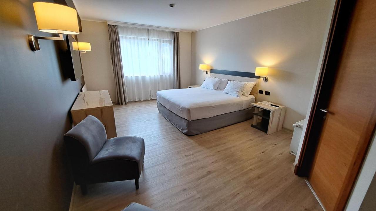 Hotel Diego De Almagro كاسترو المظهر الخارجي الصورة