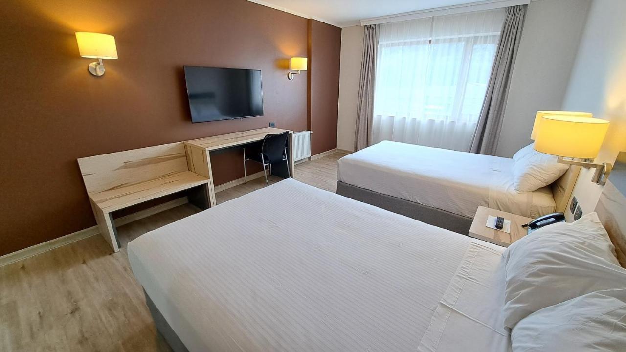 Hotel Diego De Almagro كاسترو المظهر الخارجي الصورة